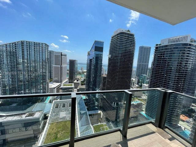 88 SW 7th St 3609, Miami, FL 33130