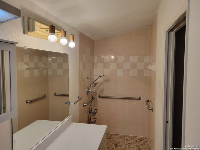 415 W Hart, San Antonio, TX 78214