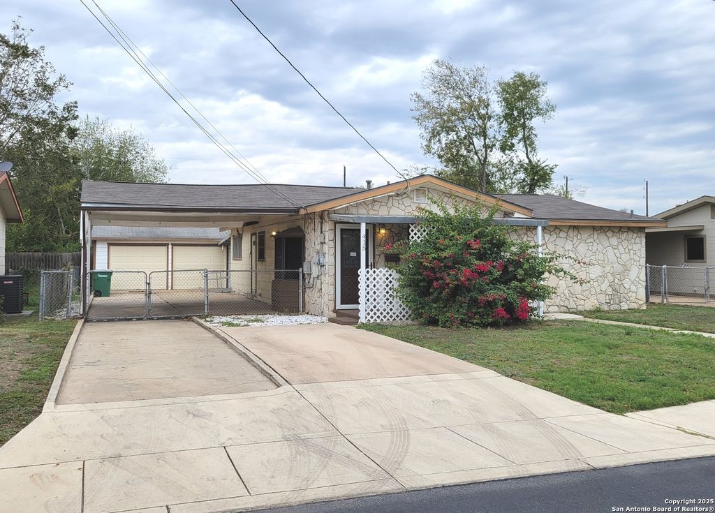 415 W Hart, San Antonio, TX 78214