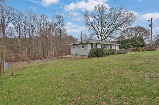 5852 Overby Road, Flowery Branch, GA 30542