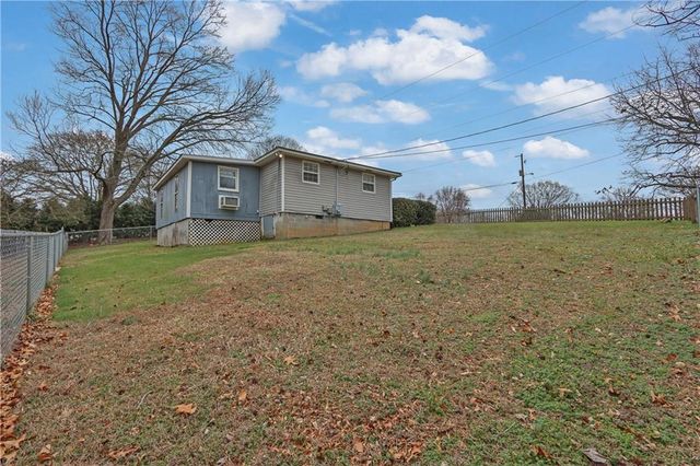 5852 Overby Road, Flowery Branch, GA 30542