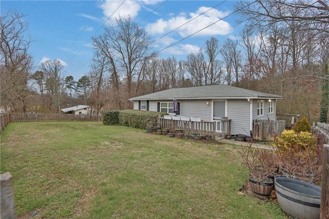 5852 Overby Road, Flowery Branch, GA 30542