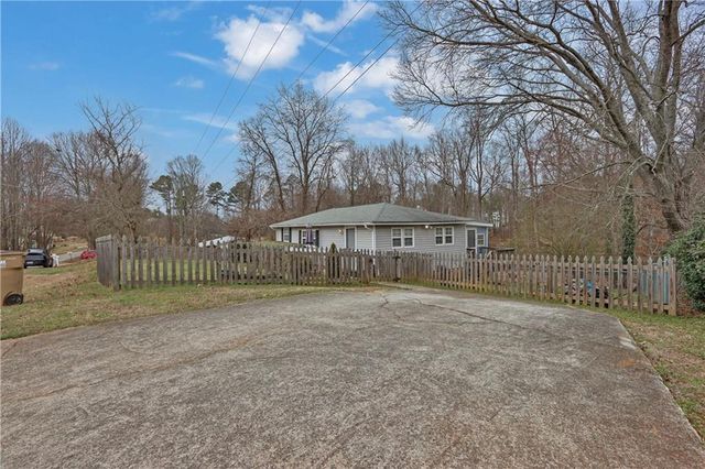 5852 Overby Road, Flowery Branch, GA 30542