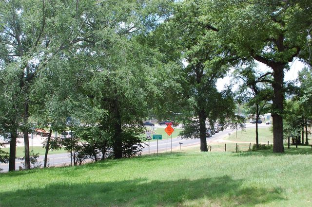 1279 E US Highway 84, Palestine, TX 75801