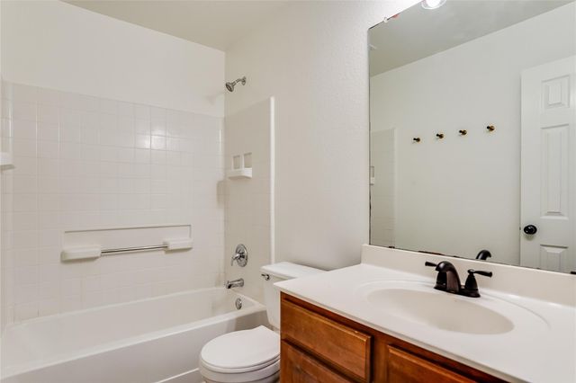 105 Javelina TRL, Bastrop, TX 78602