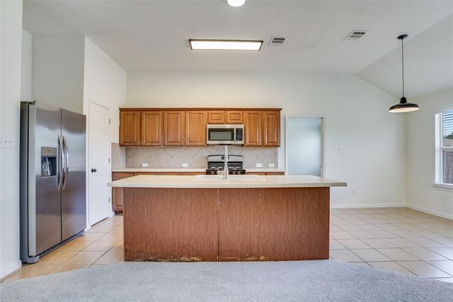 105 Javelina TRL, Bastrop, TX 78602
