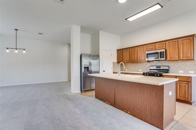105 Javelina TRL, Bastrop, TX 78602