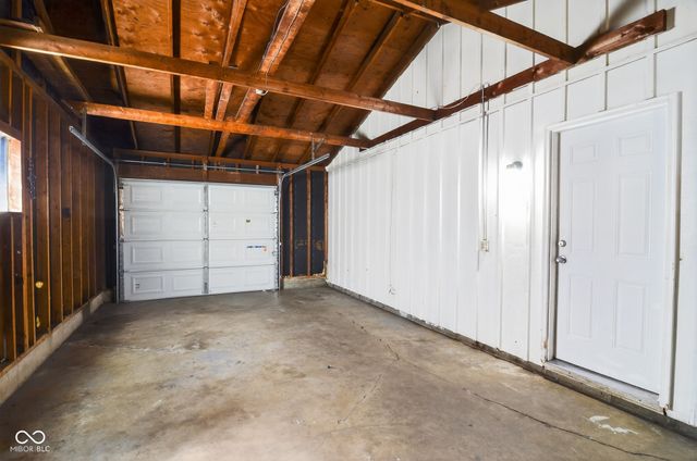 8724 Montery Road, Indianapolis, IN 46226