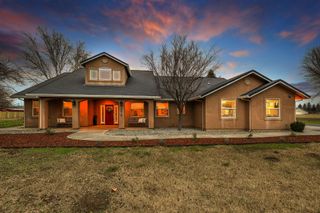 3010 Mateo Court, Anderson, CA 96007