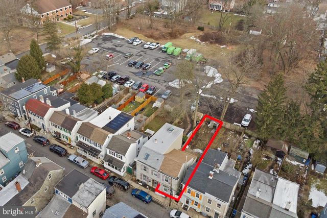 22 THOMPSON ST, Bordentown, NJ 08505