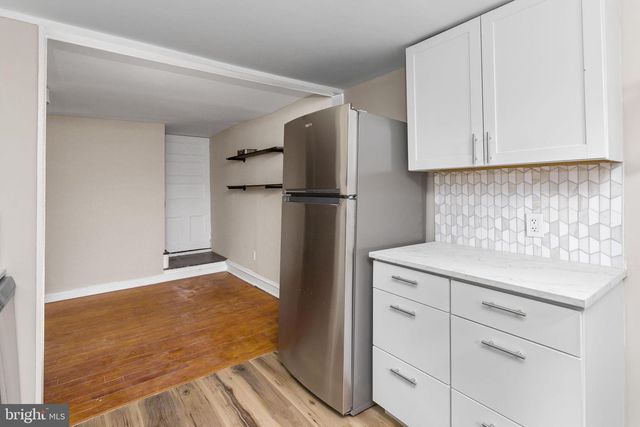 22 THOMPSON ST, Bordentown, NJ 08505