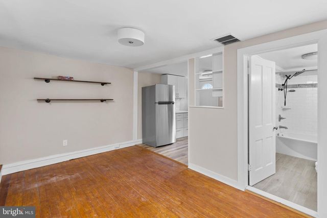 22 THOMPSON ST, Bordentown, NJ 08505