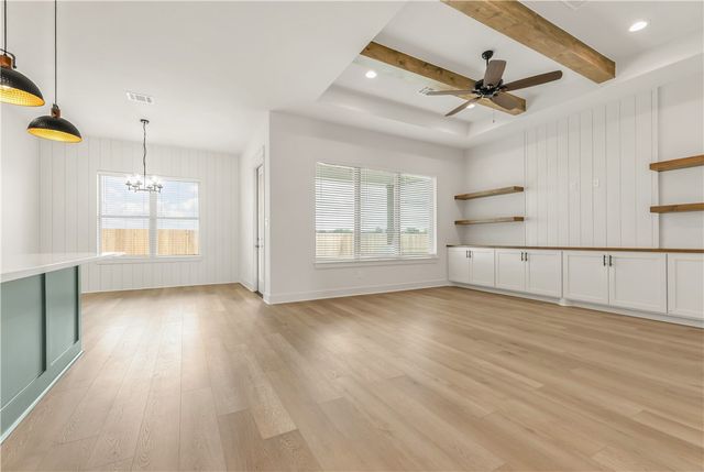 2812 Spector Drive, Bryan, TX 77808