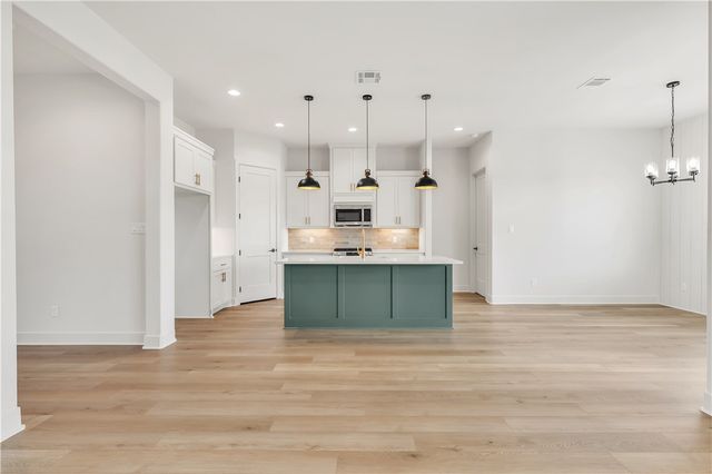 2812 Spector Drive, Bryan, TX 77808