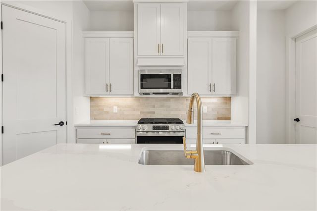 2812 Spector Drive, Bryan, TX 77808