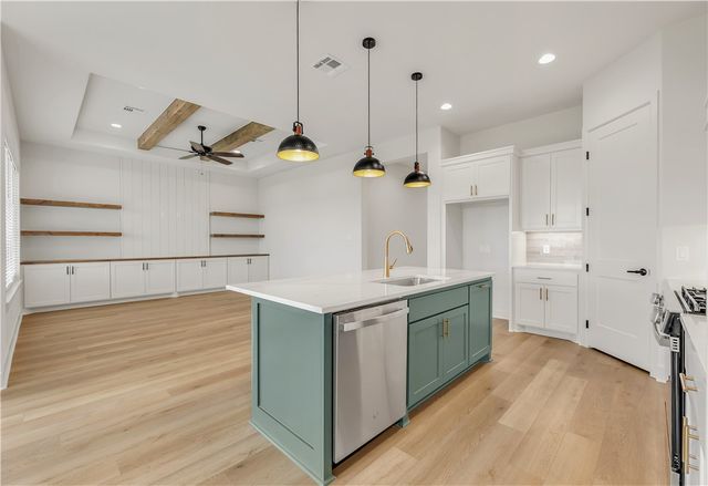 2812 Spector Drive, Bryan, TX 77808