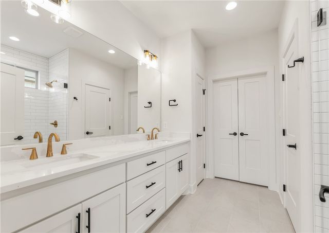 2812 Spector Drive, Bryan, TX 77808