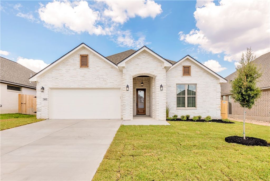 2812 Spector Drive, Bryan, TX 77808