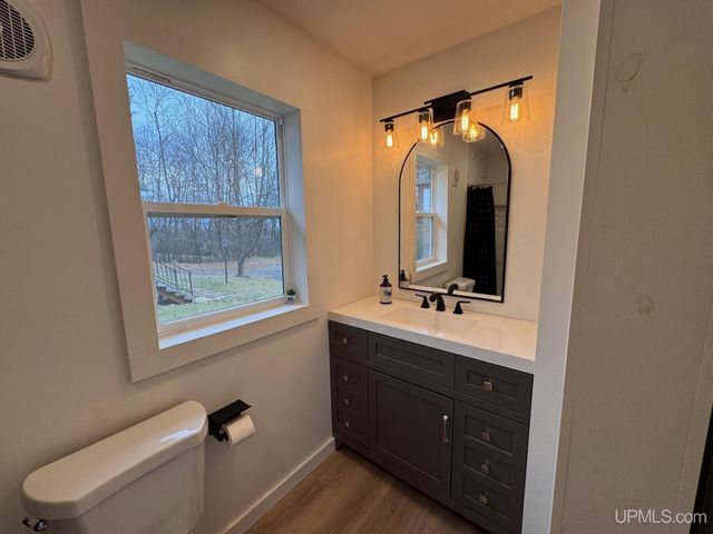 908 E I Street, Iron Mountain, MI 49801