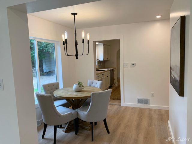 908 E I Street, Iron Mountain, MI 49801