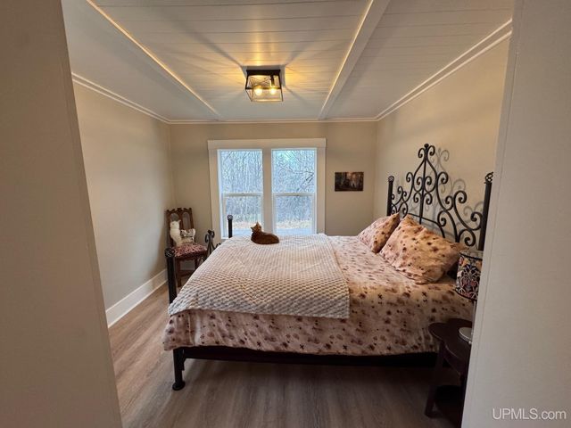 908 E I Street, Iron Mountain, MI 49801