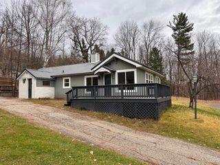 908 E I Street, Iron Mountain, MI 49801