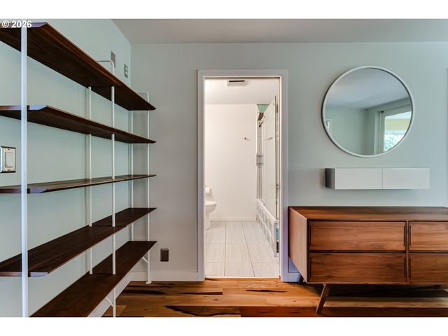 38 RIDGELINE Dr, Eugene, OR 97405