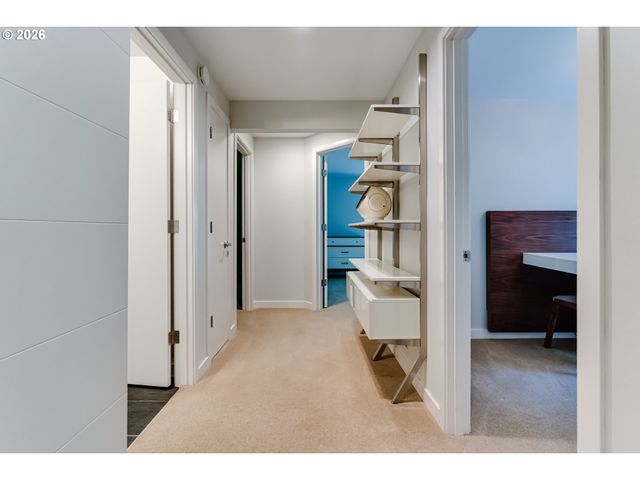 38 RIDGELINE Dr, Eugene, OR 97405