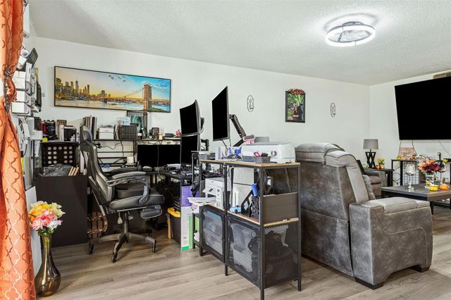 7501 DOLONITA DRIVE 7501, Tampa, FL 33615