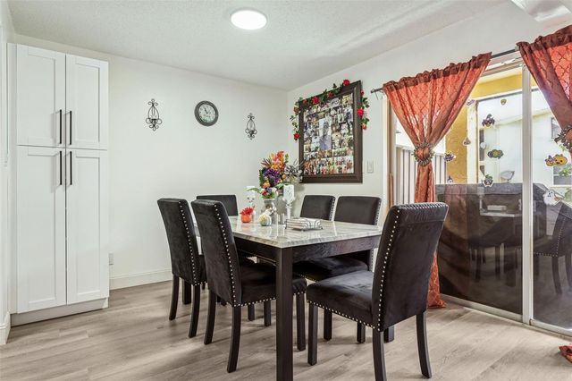 7501 DOLONITA DRIVE 7501, Tampa, FL 33615