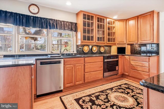 2627 FIVE OAKS RD, Vienna, VA 22181