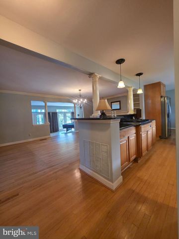 2627 FIVE OAKS RD, Vienna, VA 22181