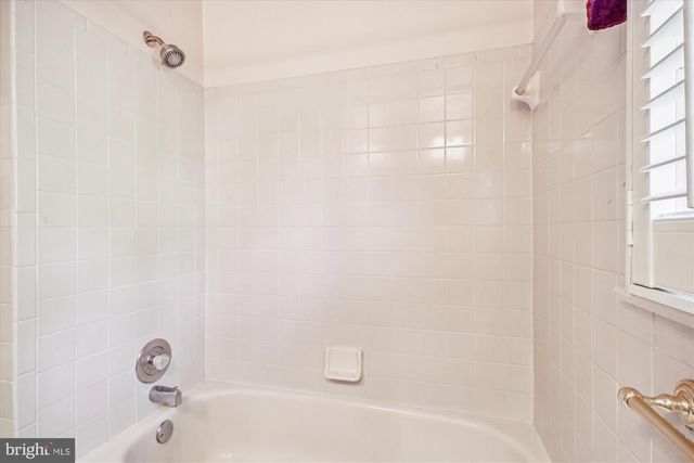 2627 FIVE OAKS RD, Vienna, VA 22181