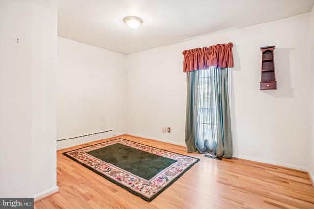 2627 FIVE OAKS RD, Vienna, VA 22181