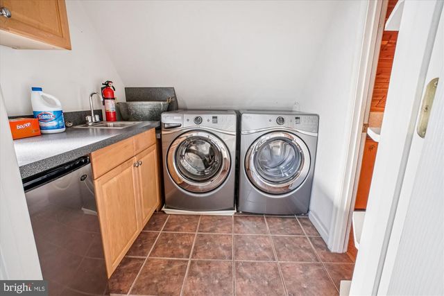 2627 FIVE OAKS RD, Vienna, VA 22181