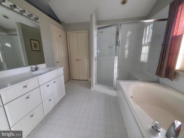 2627 FIVE OAKS RD, Vienna, VA 22181