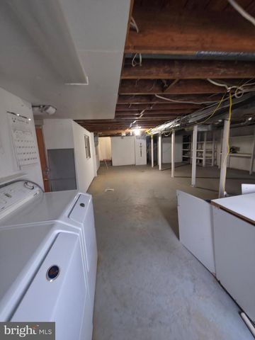 2627 FIVE OAKS RD, Vienna, VA 22181