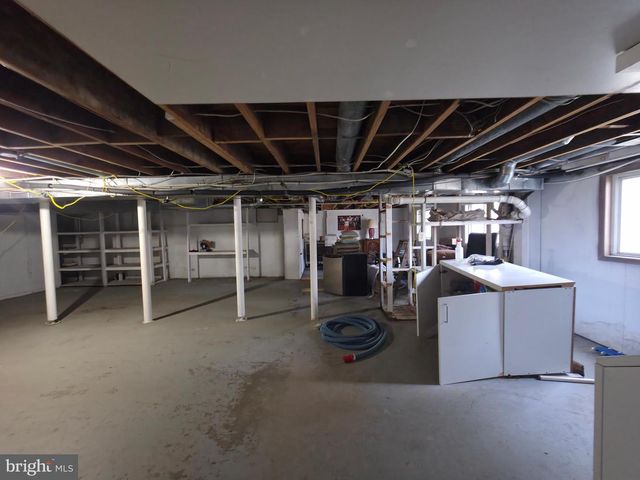 2627 FIVE OAKS RD, Vienna, VA 22181