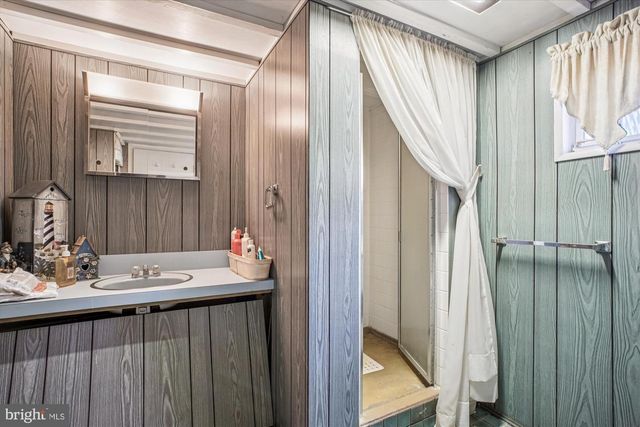 2627 FIVE OAKS RD, Vienna, VA 22181