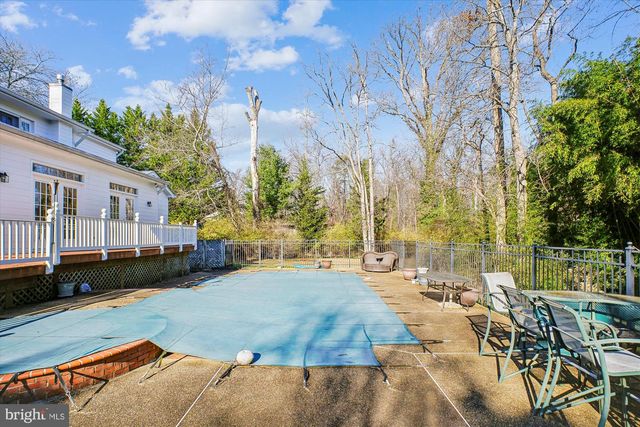 2627 FIVE OAKS RD, Vienna, VA 22181