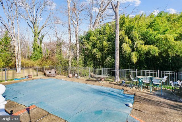 2627 FIVE OAKS RD, Vienna, VA 22181