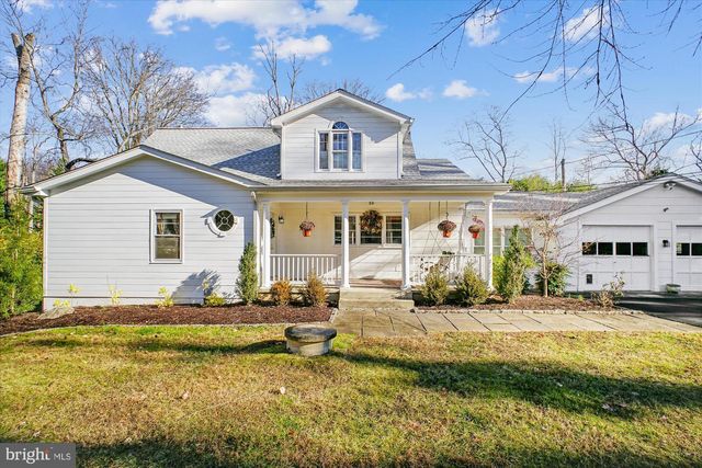 2627 FIVE OAKS RD, Vienna, VA 22181