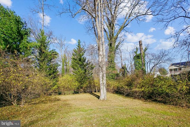 2627 FIVE OAKS RD, Vienna, VA 22181