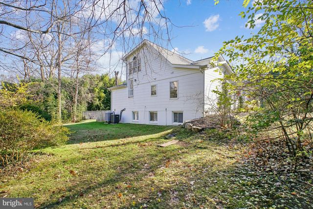 2627 FIVE OAKS RD, Vienna, VA 22181