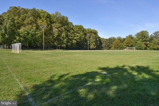 2627 FIVE OAKS RD, Vienna, VA 22181