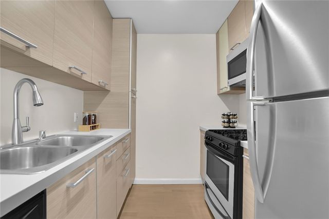 6250 Fulton Avenue 105, Van Nuys, CA 91401