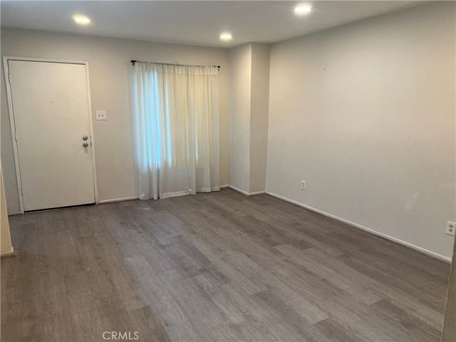 5484 Dobbs Street 130, Los Angeles, CA 90032