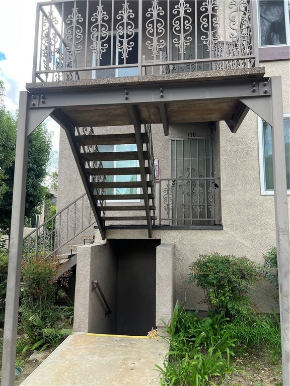 5484 Dobbs Street 130, Los Angeles, CA 90032