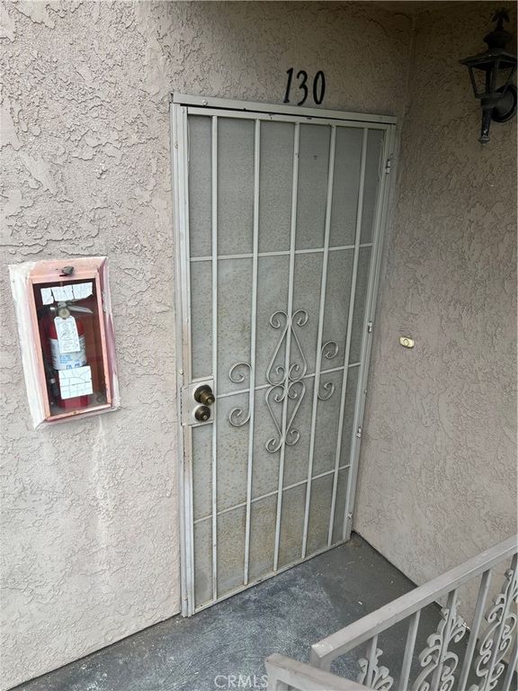5484 Dobbs Street 130, Los Angeles, CA 90032 — photo 3