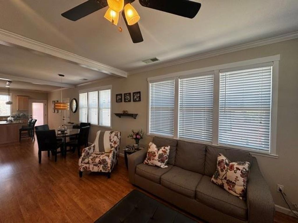 Image 5 of property listing at 136 Cottage Circle, Murphys, CA 95247